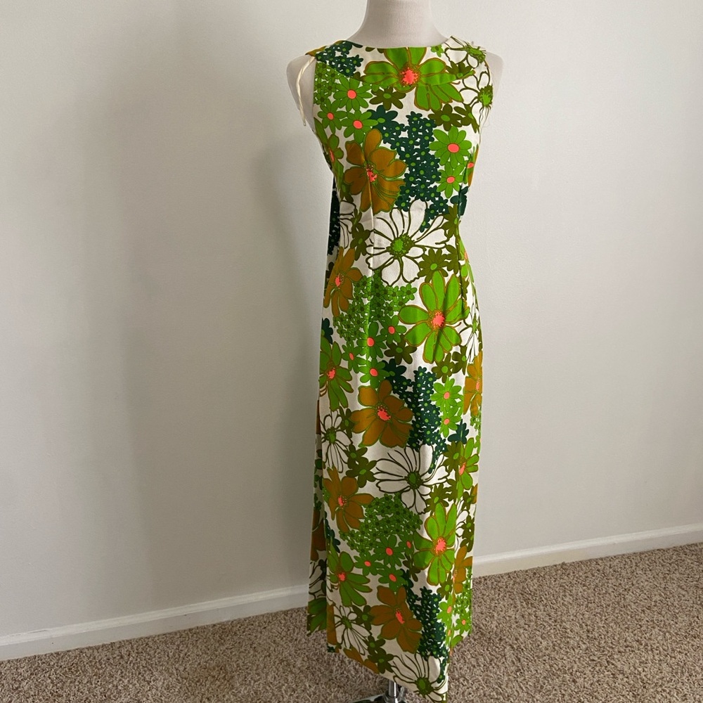 Vintage 1960s caped Floral Green Sleeveless Maxi Dress